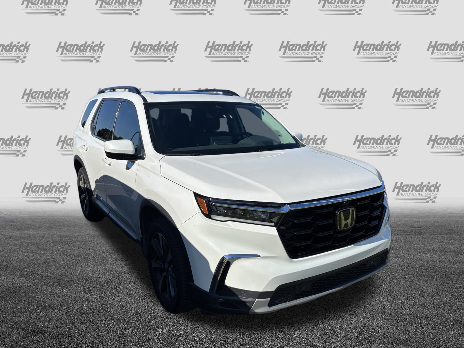 Used 2024 Honda Pilot Elite image 2