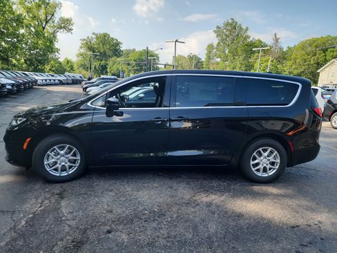 New 2026 Chrysler Pacifica Select image 19