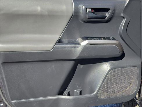 Used 2023 Toyota Tacoma SR5 RWD image 13