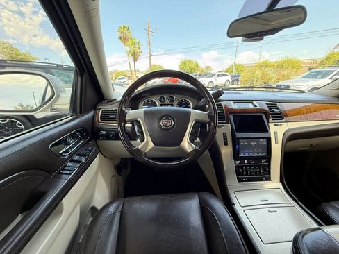 Used 2013 Cadillac Escalade Platinum AWD/4WD image 58