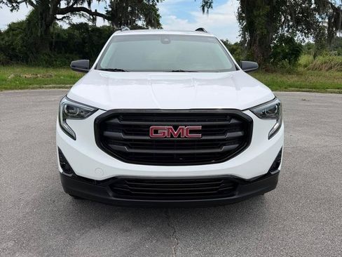 Used 2021 GMC Terrain SLT w/ Infotainment Package II FWD image 8