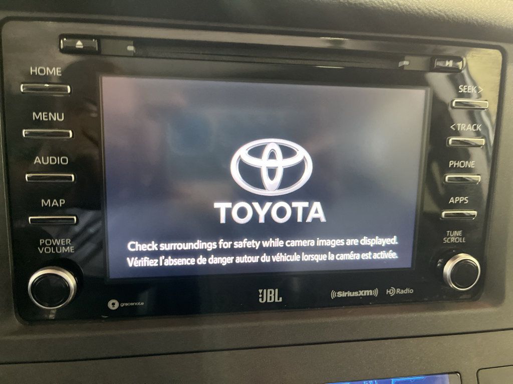 Used 2019 Toyota Sienna SE w/ SE Preferred Package AWD/4WD image 38