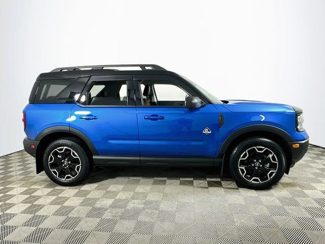 Used 2025 Ford Bronco Sport Outer Banks w/ Outer Banks Tech Package+ AWD/4WD image 2