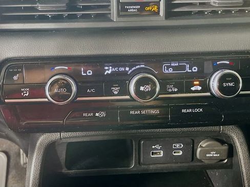 Used 2023 Honda Pilot EX-L image 16