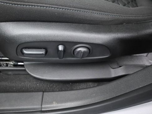 Used 2021 Chevrolet Blazer LT image 19