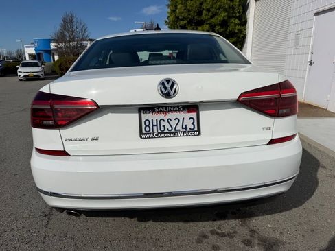 Used 2018 Volkswagen Passat 2.0T SE w/ SE Lighting Package image 5