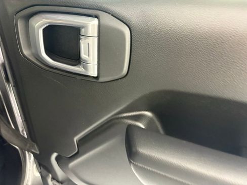 Used 2021 Jeep Wrangler Unlimited Sport AWD/4WD image 16