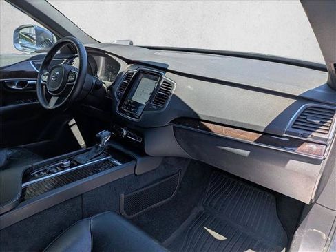 Used 2019 Volvo XC90 T5 Momentum w/ Protection Package AWD/4WD image 22