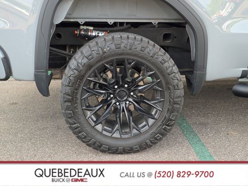 Used 2024 GMC Sierra 1500 Elevation image 11