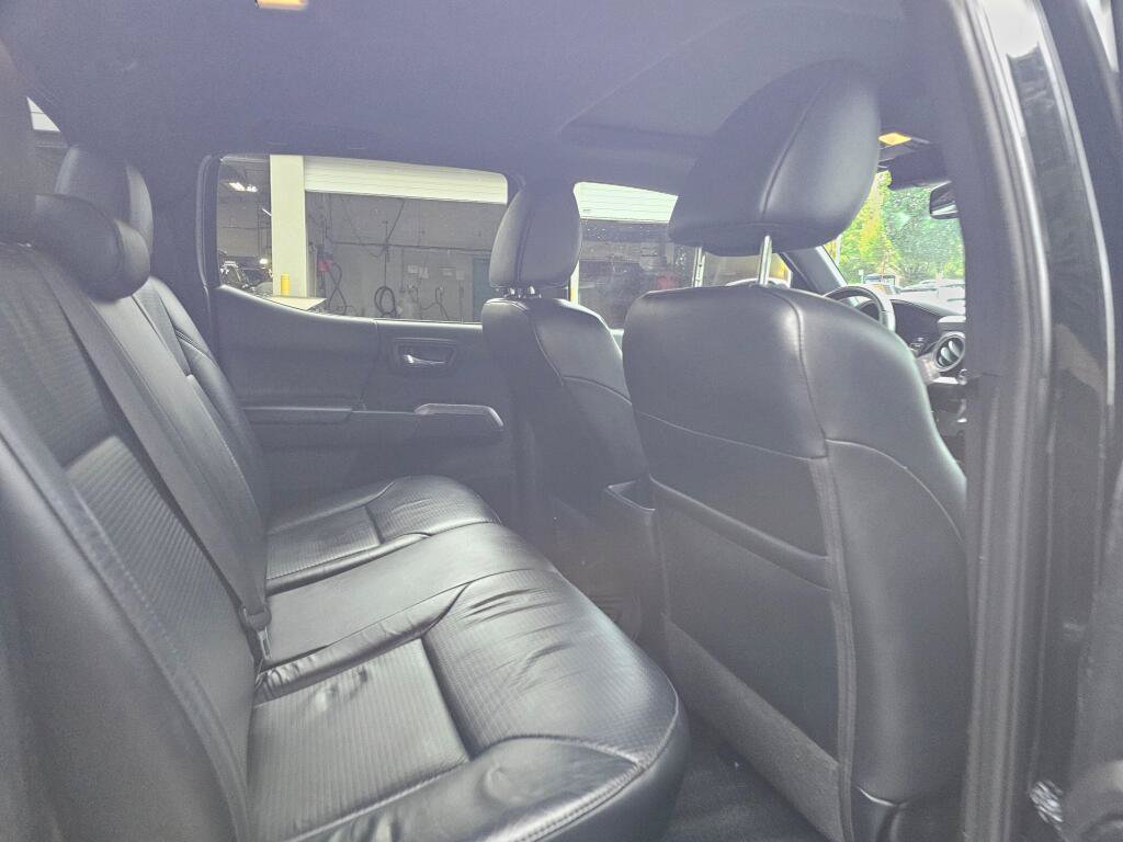 Used 2021 Toyota Tacoma Limited RWD image 14