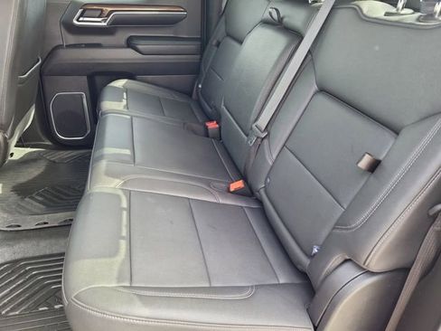 Used 2024 Chevrolet Silverado 1500 LT Trail Boss w/ Convenience Package II image 9