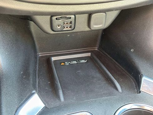 Certified 2023 Chevrolet Traverse LT w/ LT Premium Package image 33