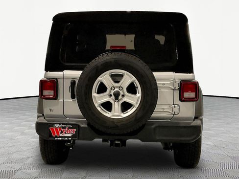 Used 2022 Jeep Wrangler Sport AWD/4WD image 5