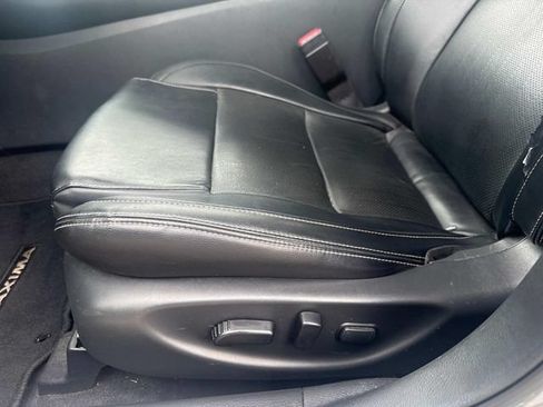 Used 2023 Nissan Maxima SV w/ Floor Mat Group FWD image 23