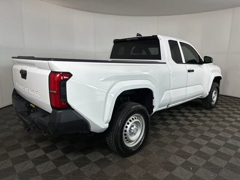 Used 2024 Toyota Tacoma SR image 3