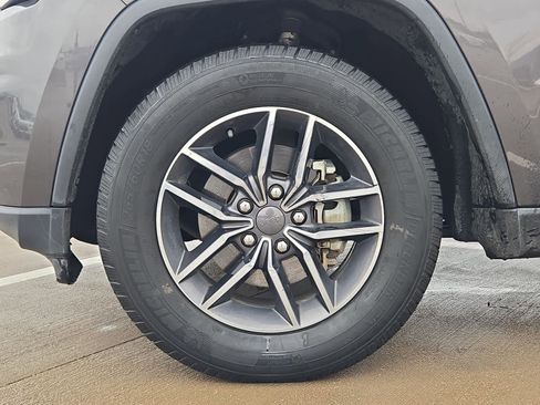 Used 2019 Jeep Grand Cherokee Limited w/ Luxury Group II image 13