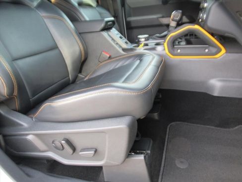 Used 2022 Ford Bronco Badlands w/ Sasquatch Package image 10