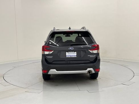 Used 2019 Subaru Forester Touring image 4