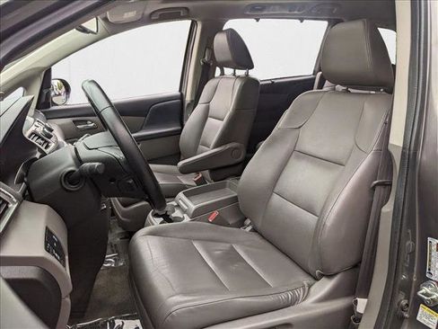 Used 2016 Honda Odyssey Touring Elite image 17