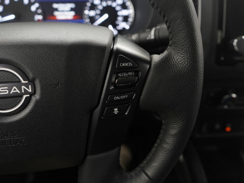 Used 2022 Nissan Frontier SV image 28