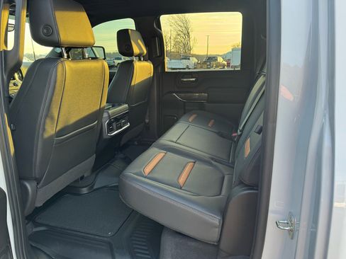 Used 2022 GMC Sierra 2500 AT4 w/ AT4 Premium Plus Package image 12