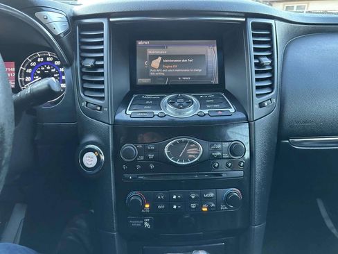 Used 2017 INFINITI QX70 AWD image 28