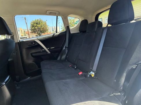 Used 2014 Toyota RAV4 LE AWD/4WD image 23