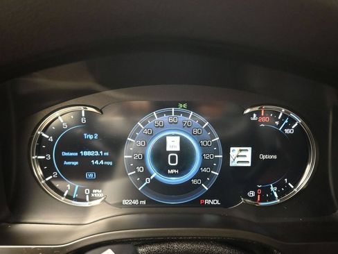 Used 2019 Cadillac Escalade ESV Luxury AWD/4WD image 16