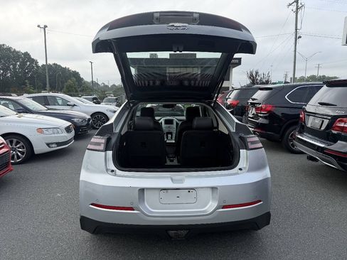 Used 2011 Chevrolet Volt Premium w/ Premium Trim Package FWD image 11