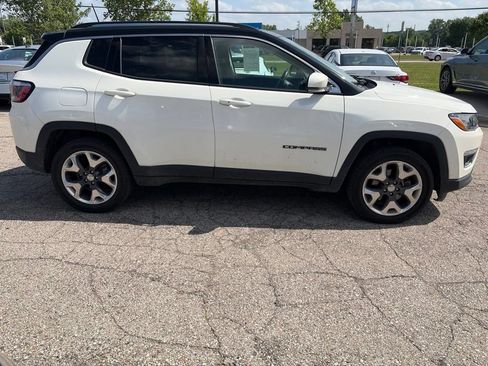 Used 2019 Jeep Compass Limited AWD/4WD image 4