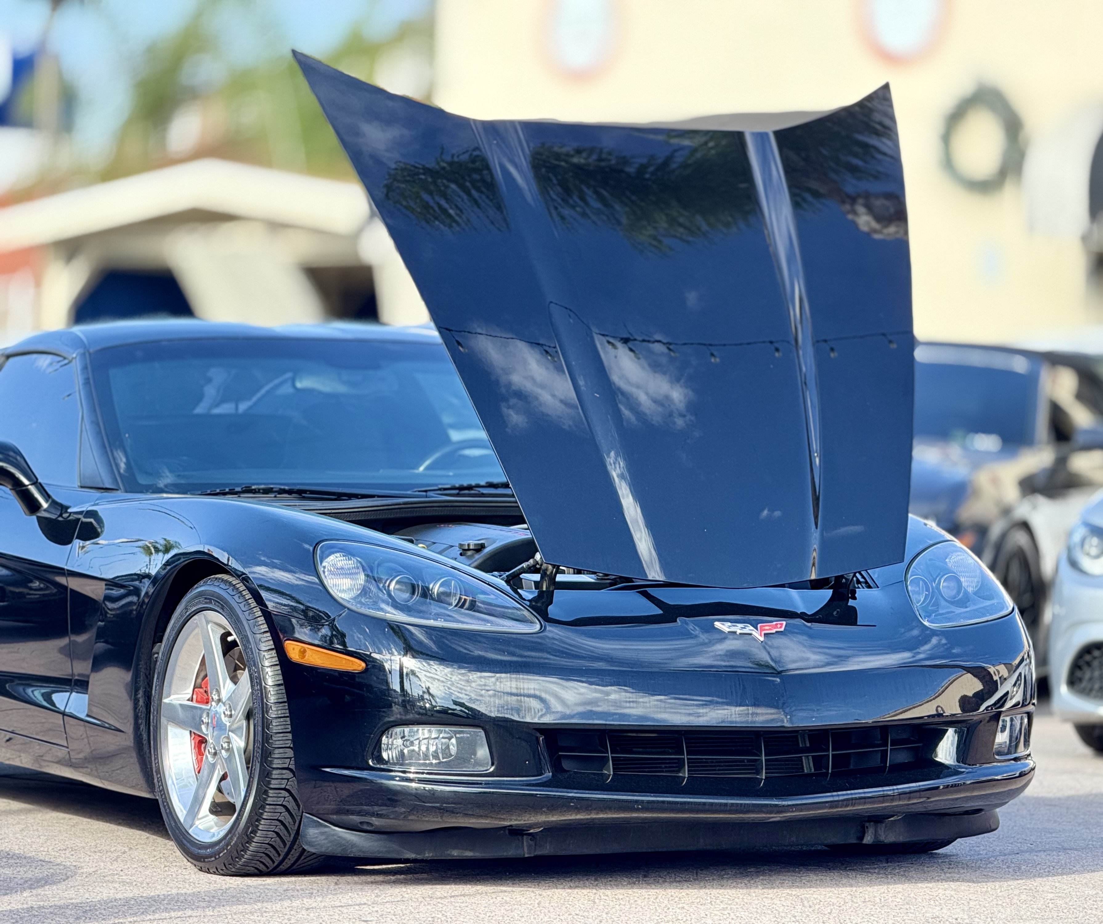 Used 2005 Chevrolet Corvette Coupe w/ Preferred Equipment Group RWD image 7