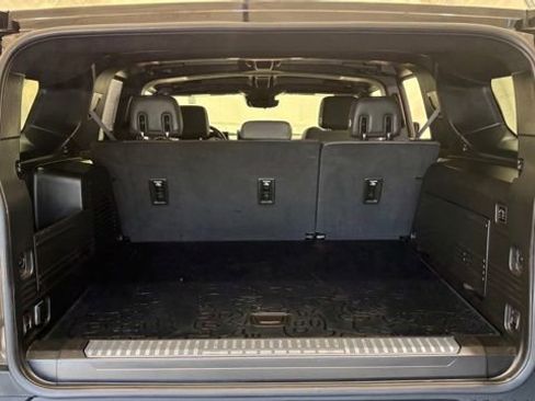 Used 2024 GMC Hummer EV 2X w/ LPO, Illumination Package AWD/4WD image 4