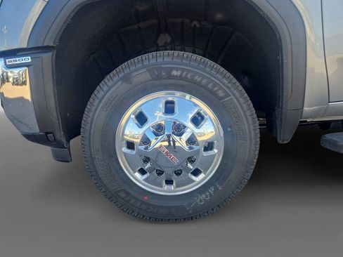 New 2026 GMC Sierra 3500 SLT w/ SLT Premium Package AWD/4WD image 15