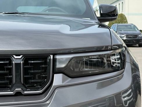 New 2026 Jeep Grand Cherokee Limited AWD/4WD image 11