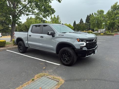 Used 2024 Chevrolet Silverado 1500 ZR2 w/ Technology Package AWD/4WD image 11