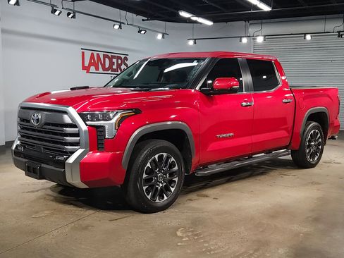 Used 2024 Toyota Tundra Limited AWD/4WD image 3