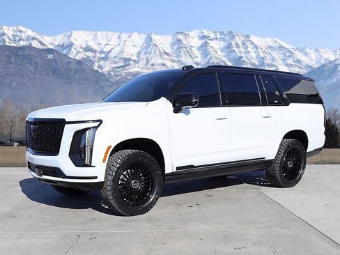 Used 2026 Cadillac Escalade ESV Sport w/ Touring Package AWD/4WD image 2