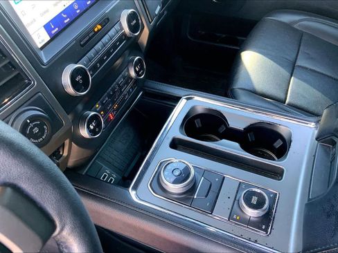 Used 2019 Ford Expedition XLT w/ Equipment Group 202A image 16