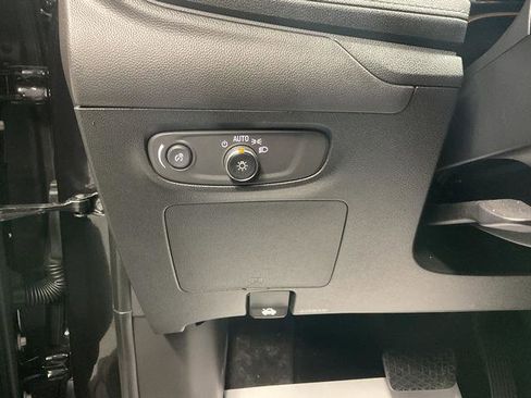 Used 2025 Buick Encore GX Sport Touring image 13