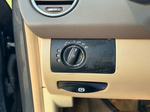 Used 2011 Mercedes-Benz ML 350 4MATIC w/ Premium 1 Pkg image 25