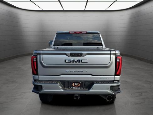 Used 2025 GMC Sierra 2500 Denali Ultimate image 4
