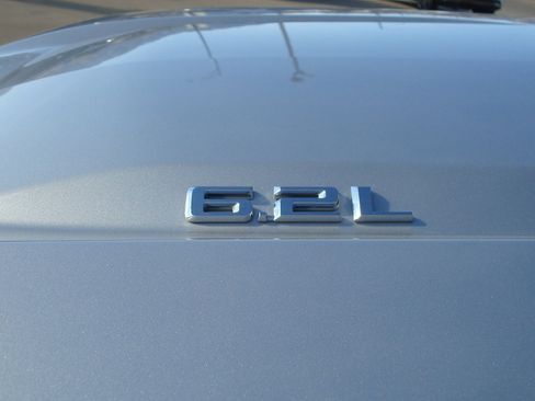 Used 2022 Chevrolet Silverado 1500 LTZ image 12