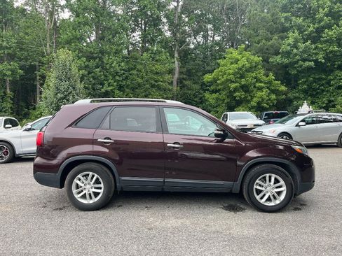 Used 2014 Kia Sorento LX FWD image 11