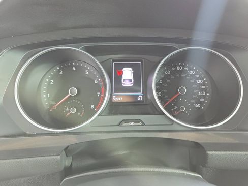Used 2021 Volkswagen Tiguan SE w/ Panoramic Sunroof Package AWD/4WD image 34