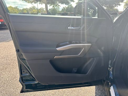 New 2025 Nissan Pathfinder Platinum w/ Cargo Package image 10