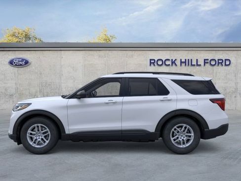 New 2026 Ford Explorer Active RWD image 4