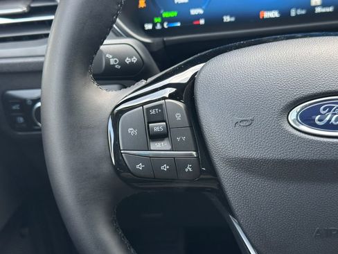 New 2025 Ford Escape SE w/ PHEV Premium Package image 23