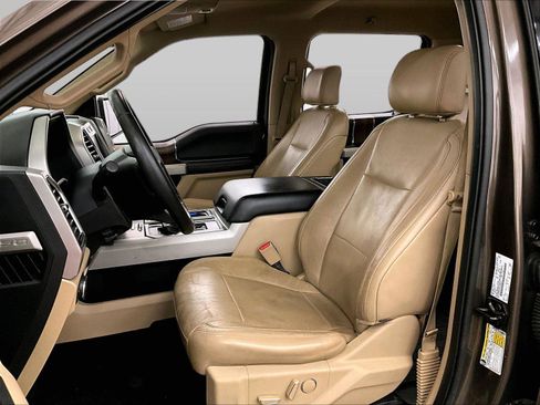 Used 2015 Ford F150 Lariat image 24