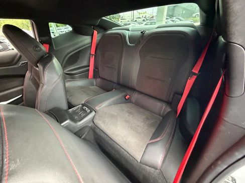 Used 2019 Chevrolet Camaro ZL1 RWD image 30