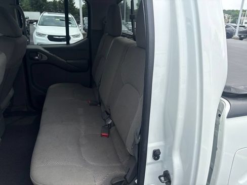 Used 2016 Nissan Frontier SV AWD/4WD image 20